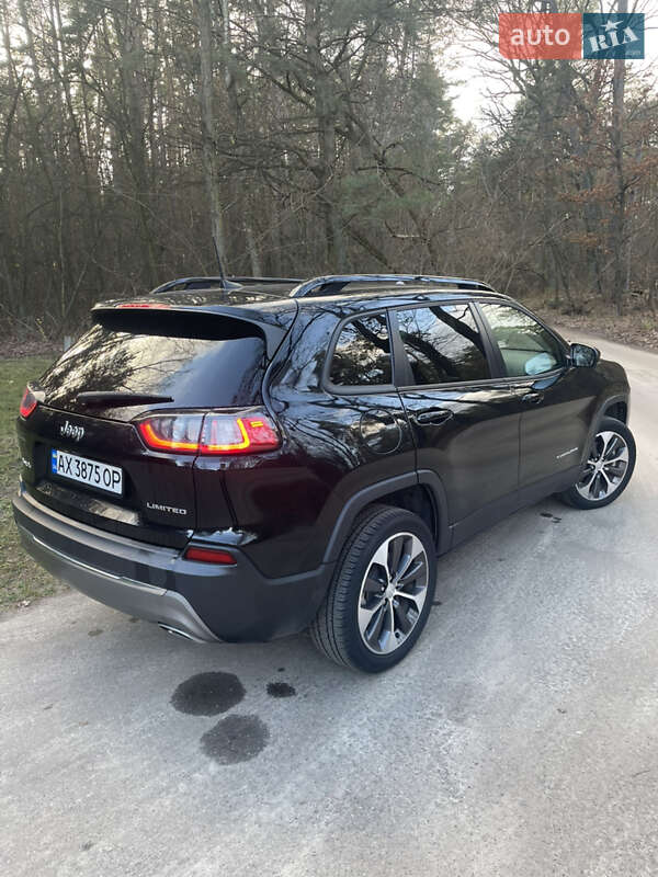 Внедорожник / Кроссовер Jeep Cherokee 2022 в Киеве