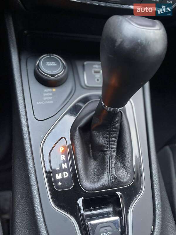 Внедорожник / Кроссовер Jeep Cherokee 2019 в Харькове