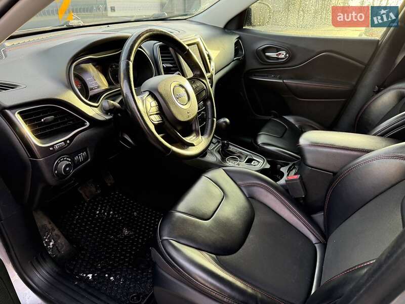 Внедорожник / Кроссовер Jeep Cherokee 2019 в Харькове фото 21 Внедорожник / Кроссовер Jeep Cherokee 2019 в Харькове