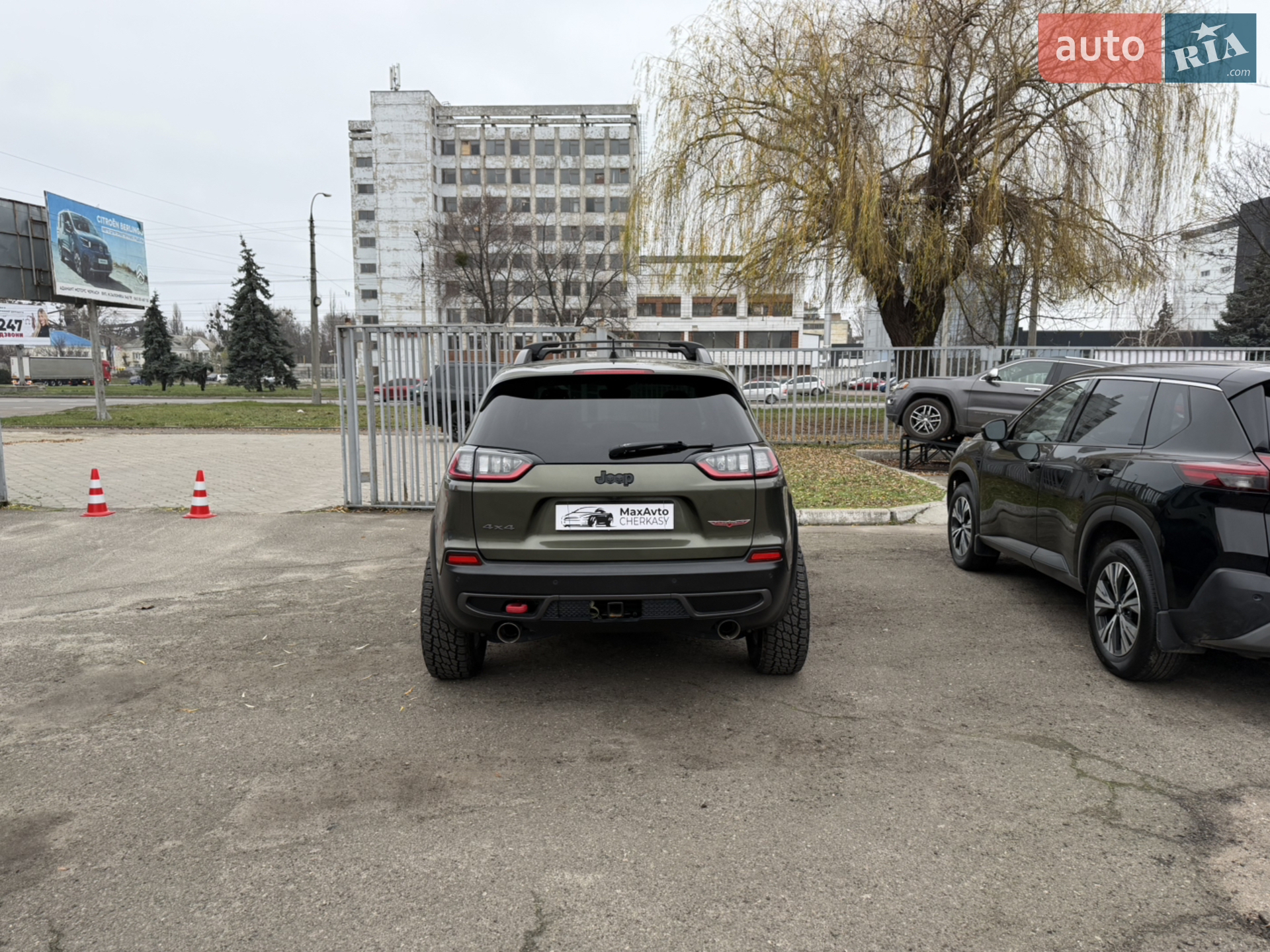 Jeep Cherokee 2020 VIN 1C4PJMBX2MD172963 фото оголошення 8 з 51