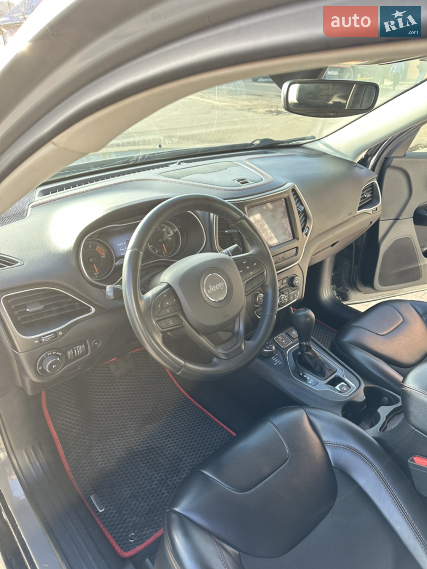 2019 Jeep Cherokee - мініатюра 13