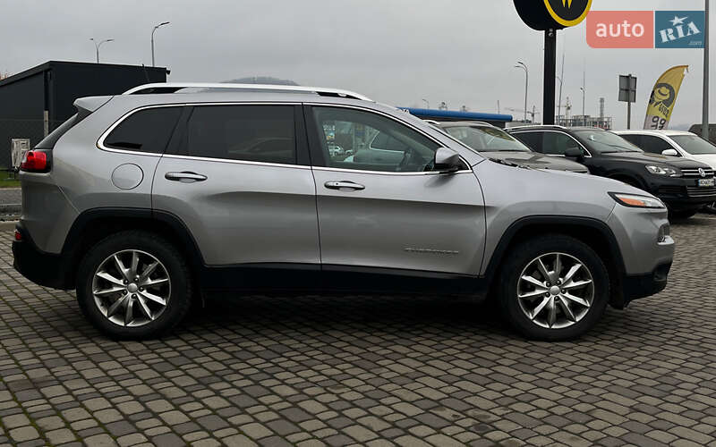 Внедорожник / Кроссовер Jeep Cherokee 2017 в Мукачево