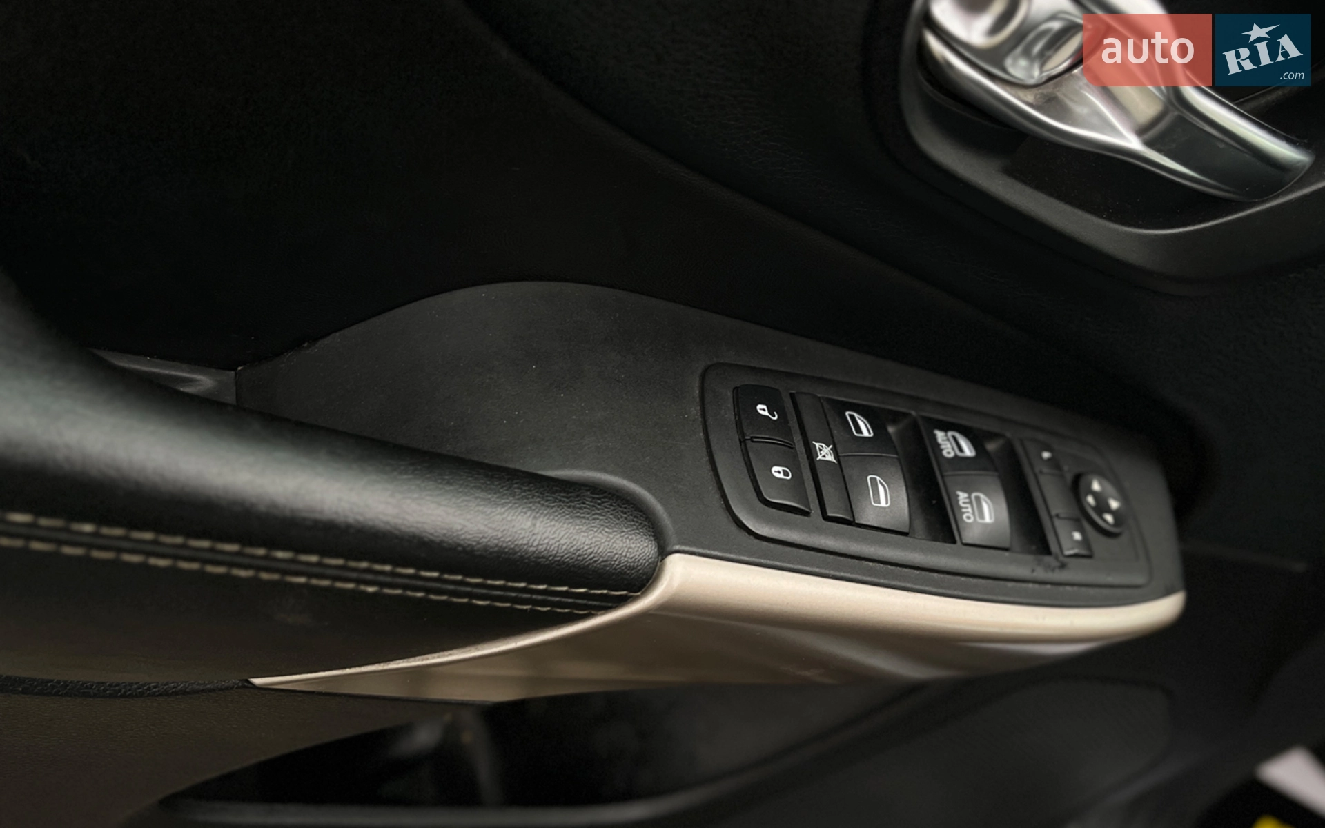 2017 Jeep Cherokee - мініатюра 17