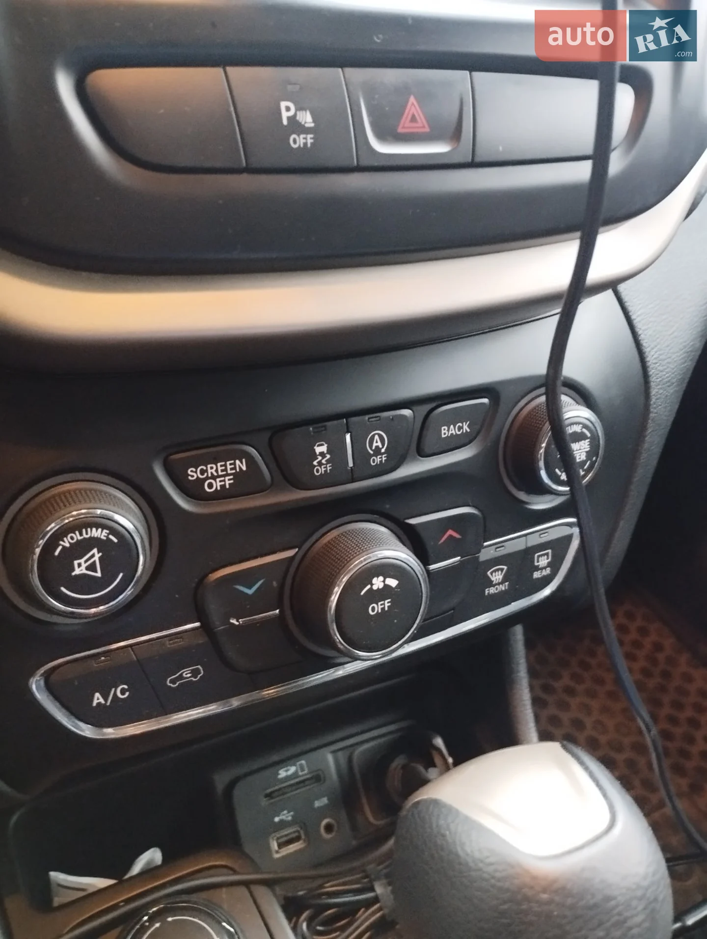 2016 Jeep Cherokee - мініатюра 23