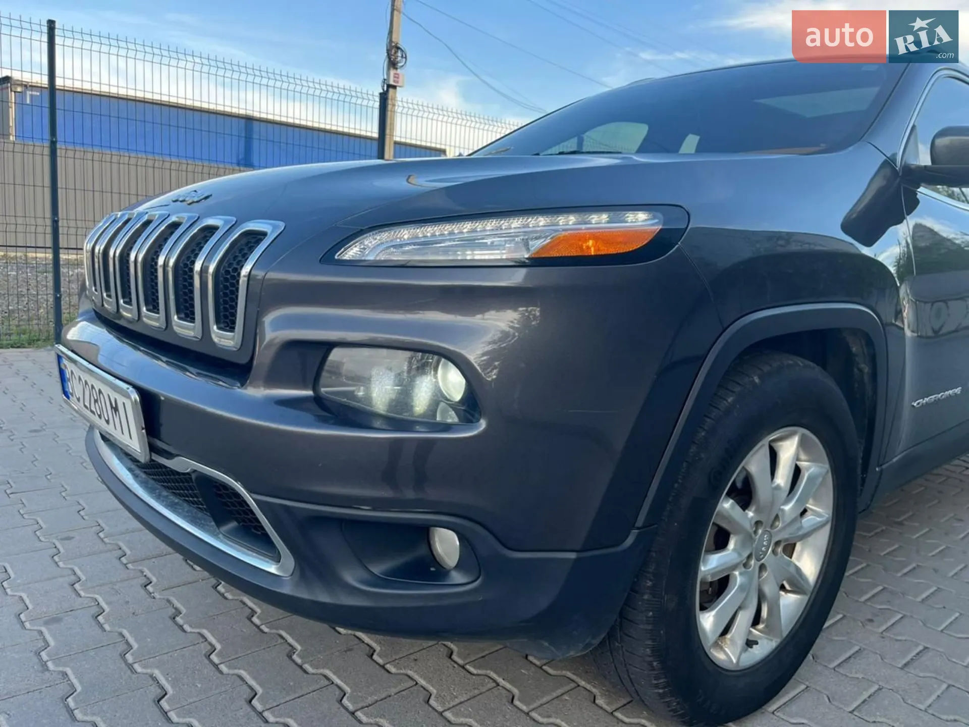 2015 Jeep Cherokee - мініатюра 17