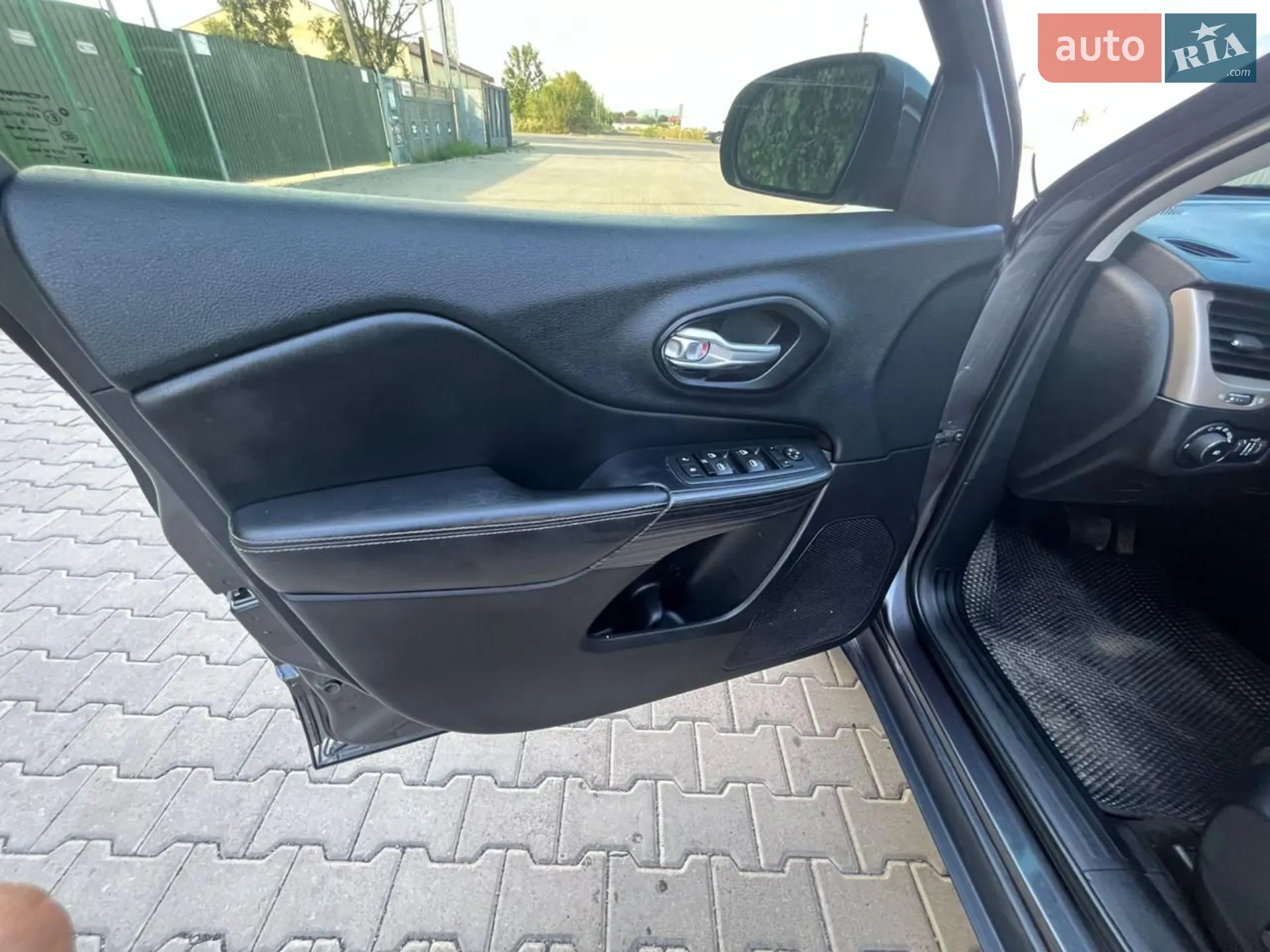 2015 Jeep Cherokee - мініатюра 86