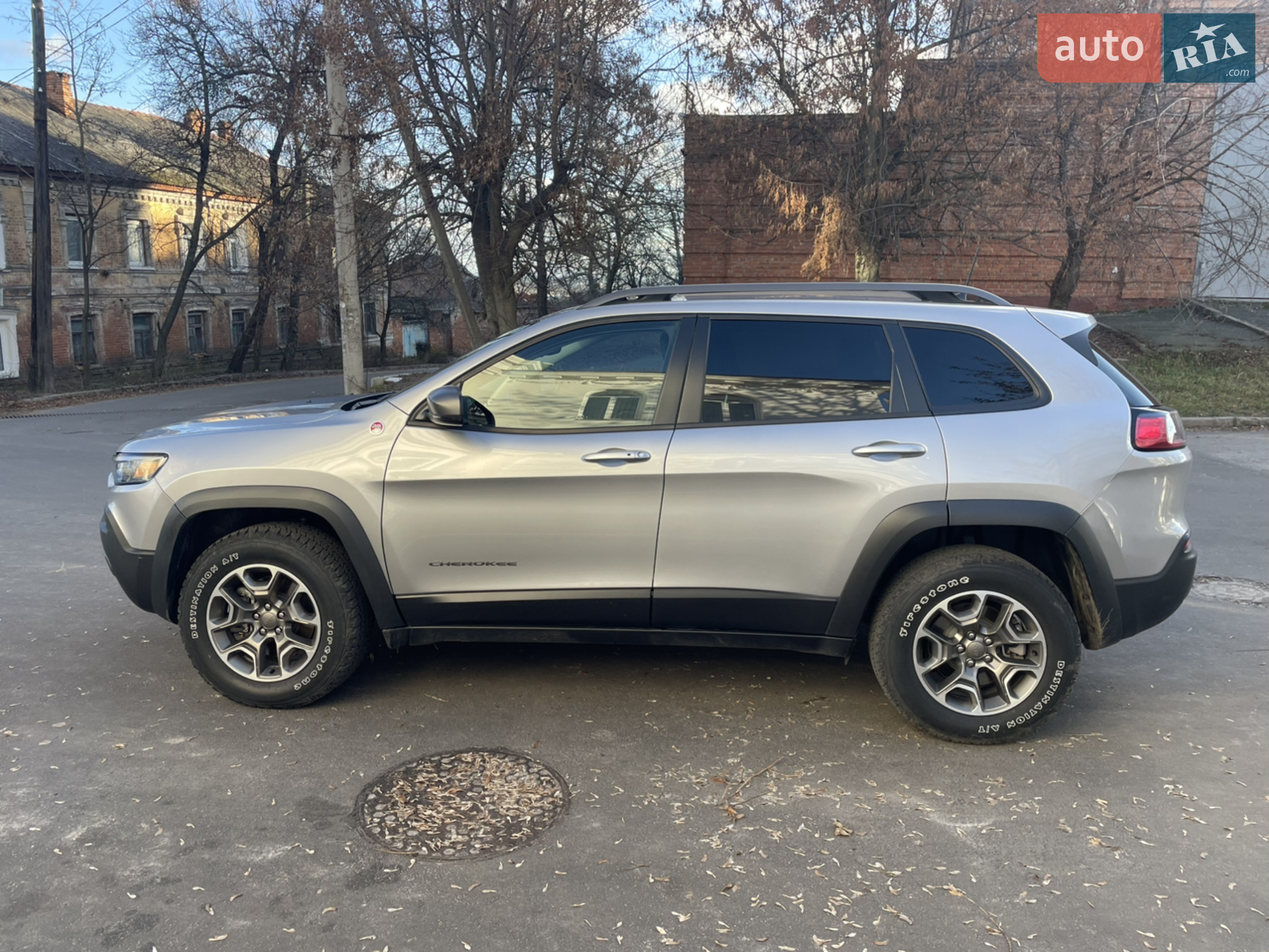 2020 Jeep Cherokee - мініатюра 4