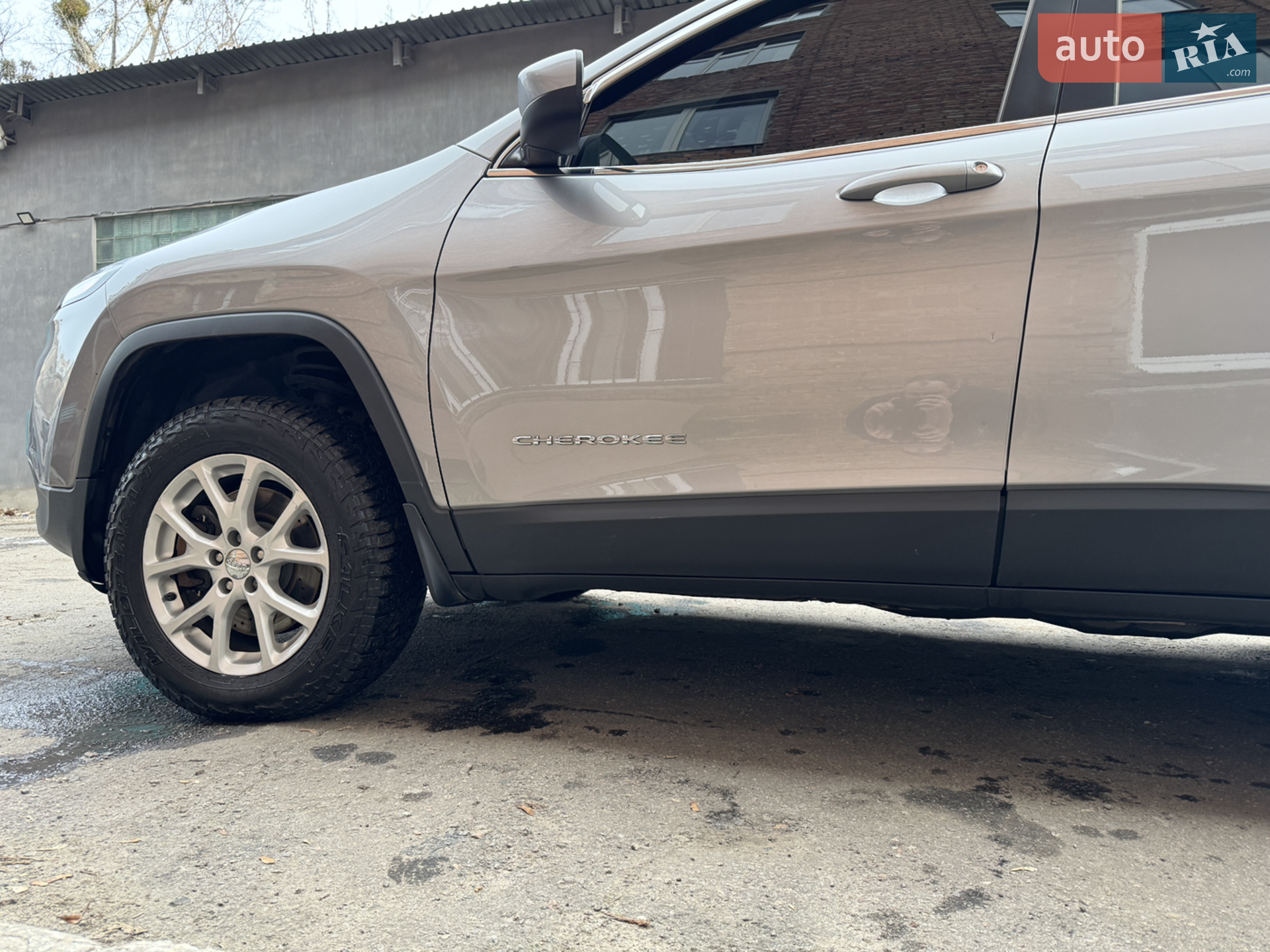 2016 Jeep Cherokee - мініатюра 29