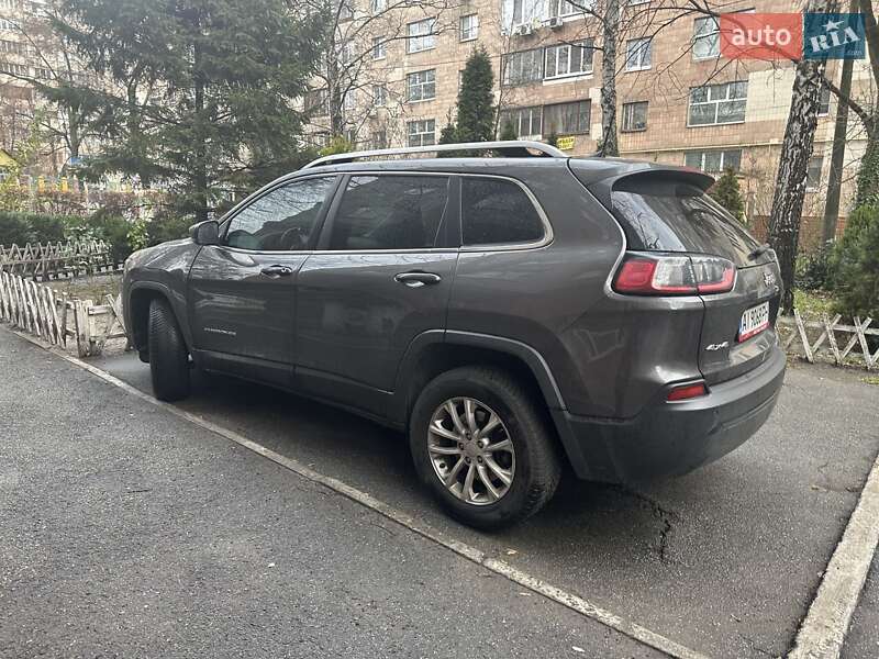 Внедорожник / Кроссовер Jeep Cherokee 2019 в Киеве