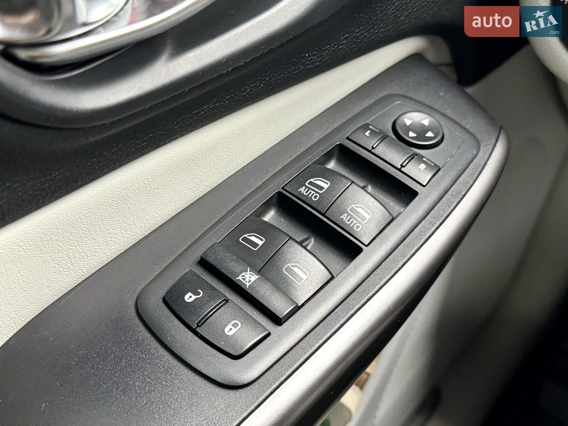 2019 Jeep Cherokee - мініатюра 24
