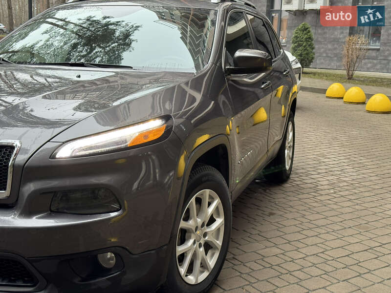 Позашляховик / Кросовер Jeep Cherokee 2017 в Броварах фото 7 Позашляховик / Кросовер Jeep Cherokee 2017 в Броварах