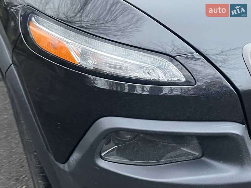 Позашляховик / Кросовер Jeep Cherokee 2015 в Києві
