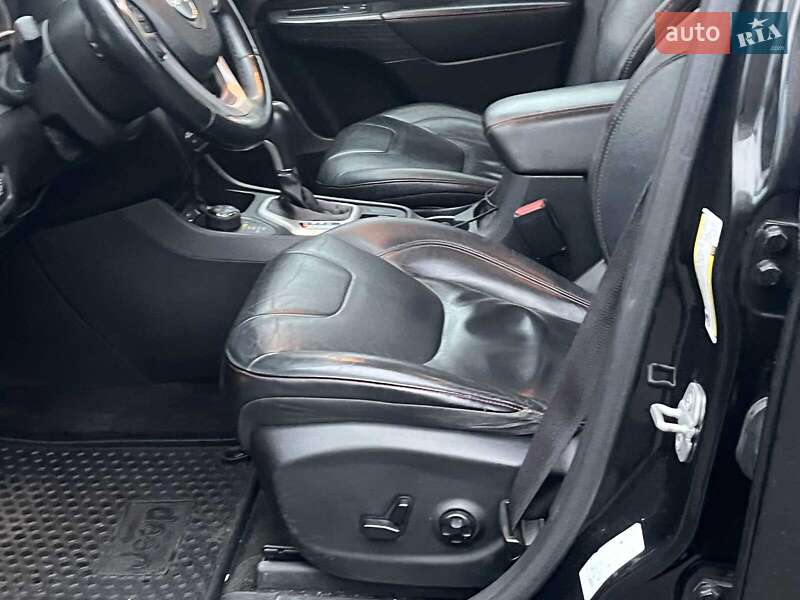 Позашляховик / Кросовер Jeep Cherokee 2015 в Києві