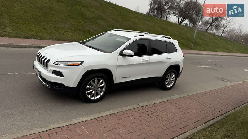 Позашляховик / Кросовер Jeep Cherokee 2015 в Києві