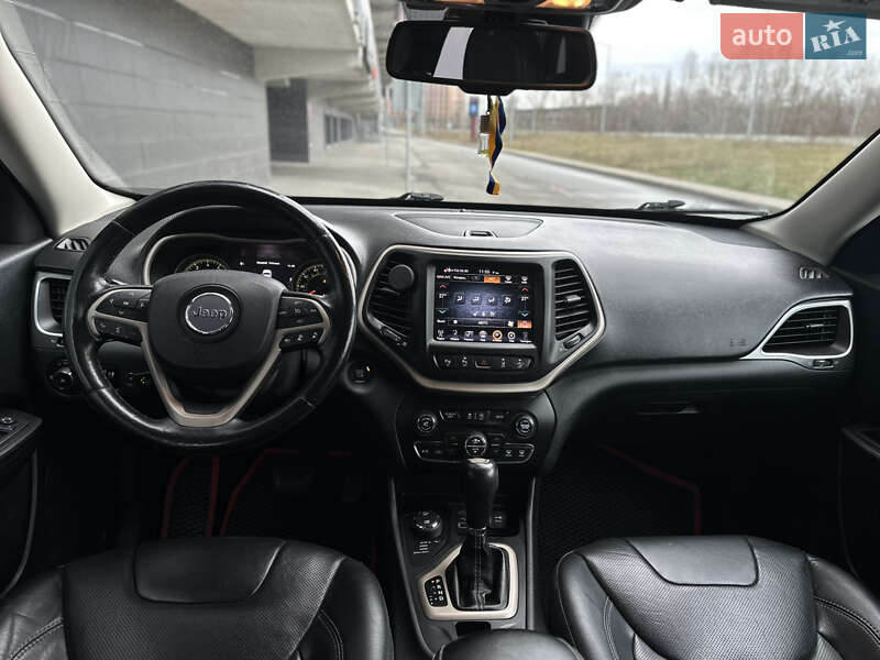 Позашляховик / Кросовер Jeep Cherokee 2014 в Києві