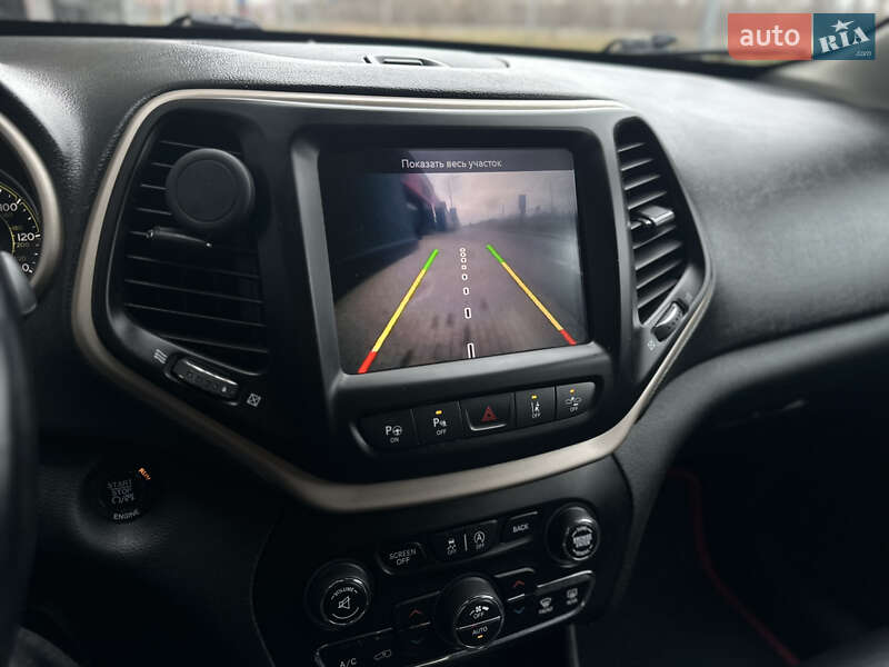 Позашляховик / Кросовер Jeep Cherokee 2014 в Києві