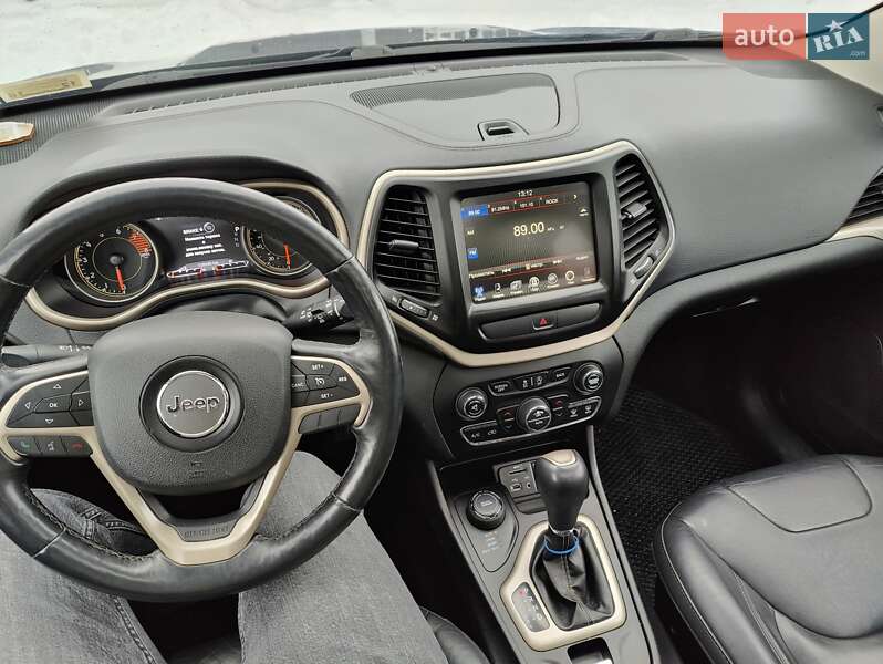 Внедорожник / Кроссовер Jeep Cherokee 2016 в Тернополе
