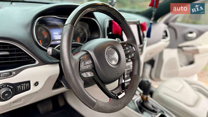 Позашляховик / Кросовер Jeep Cherokee 2019 в Кривому Розі фото 13 Позашляховик / Кросовер Jeep Cherokee 2019 в Кривому Розі