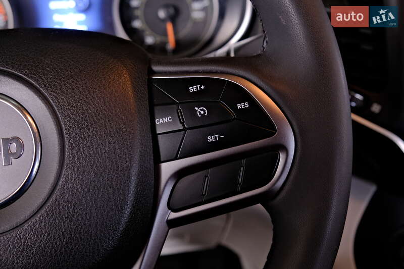 Внедорожник / Кроссовер Jeep Cherokee 2022 в Одессе