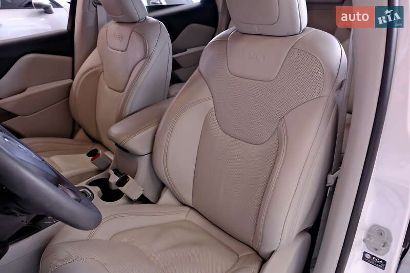 Внедорожник / Кроссовер Jeep Cherokee 2022 в Одессе