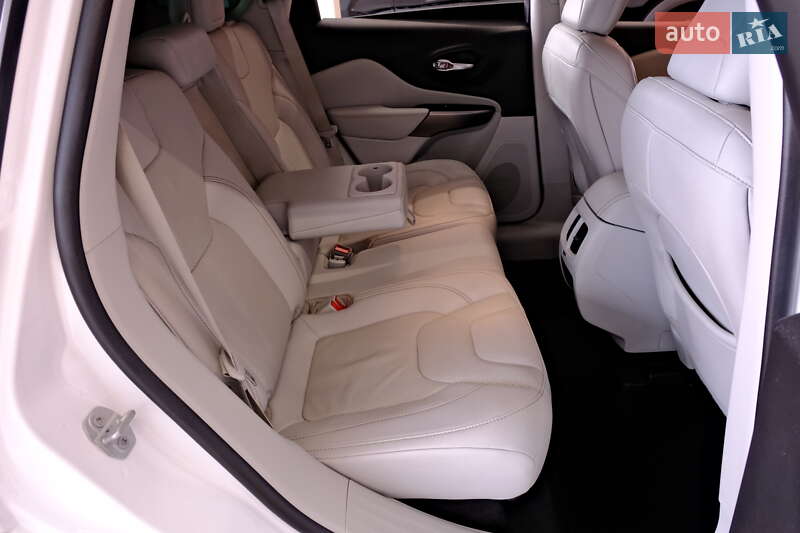 Внедорожник / Кроссовер Jeep Cherokee 2022 в Одессе