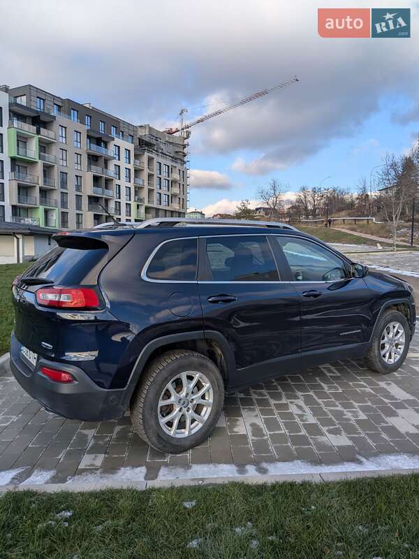 Позашляховик / Кросовер Jeep Cherokee 2014 в Ужгороді