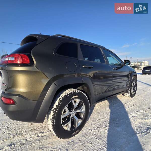 Позашляховик / Кросовер Jeep Cherokee 2014 в Чернігові