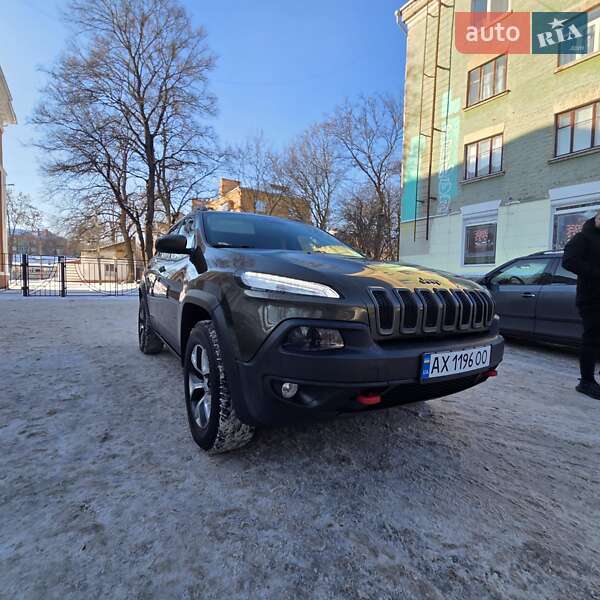 Позашляховик / Кросовер Jeep Cherokee 2014 в Чернігові