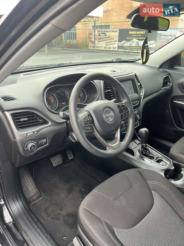 Внедорожник / Кроссовер Jeep Cherokee 2019 в Лубнах