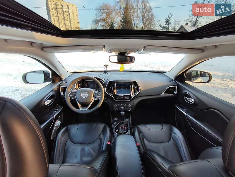 Позашляховик / Кросовер Jeep Cherokee 2022 в Києві