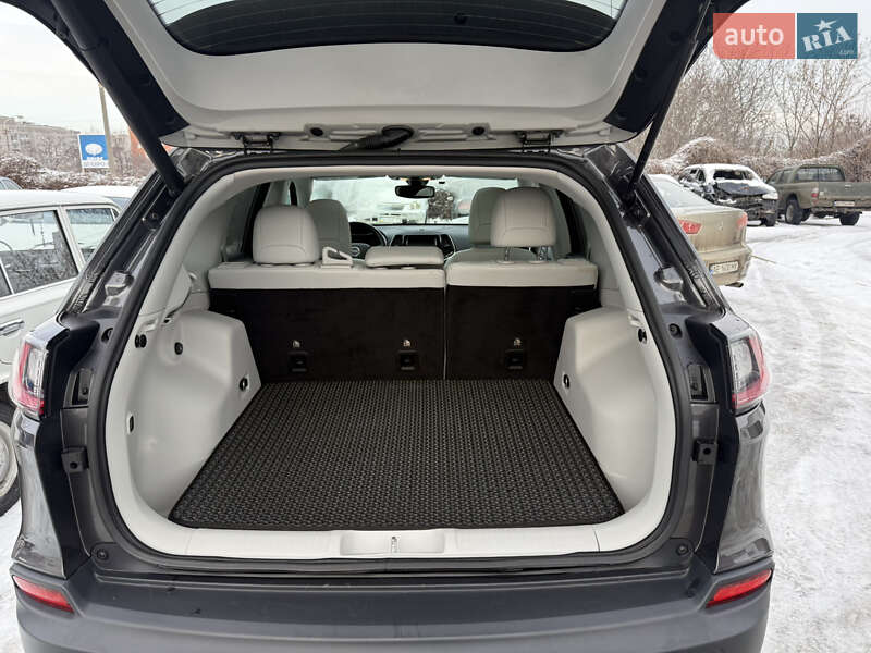 Внедорожник / Кроссовер Jeep Cherokee 2018 в Днепре фото 30 Внедорожник / Кроссовер Jeep Cherokee 2018 в Днепре