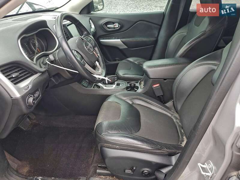 Внедорожник / Кроссовер Jeep Cherokee 2018 в Хмельницком