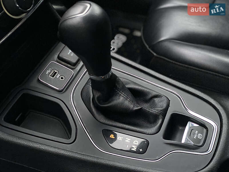 Внедорожник / Кроссовер Jeep Cherokee 2020 в Киеве фото 15 Внедорожник / Кроссовер Jeep Cherokee 2020 в Киеве