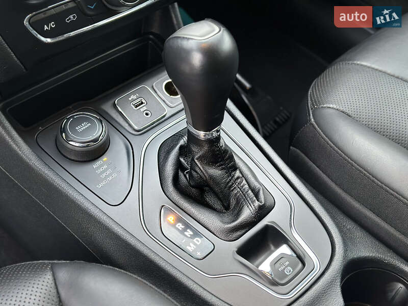 Внедорожник / Кроссовер Jeep Cherokee 2018 в Харькове