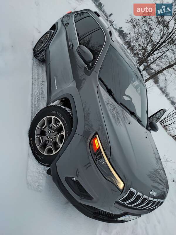Внедорожник / Кроссовер Jeep Cherokee 2021 в Харькове