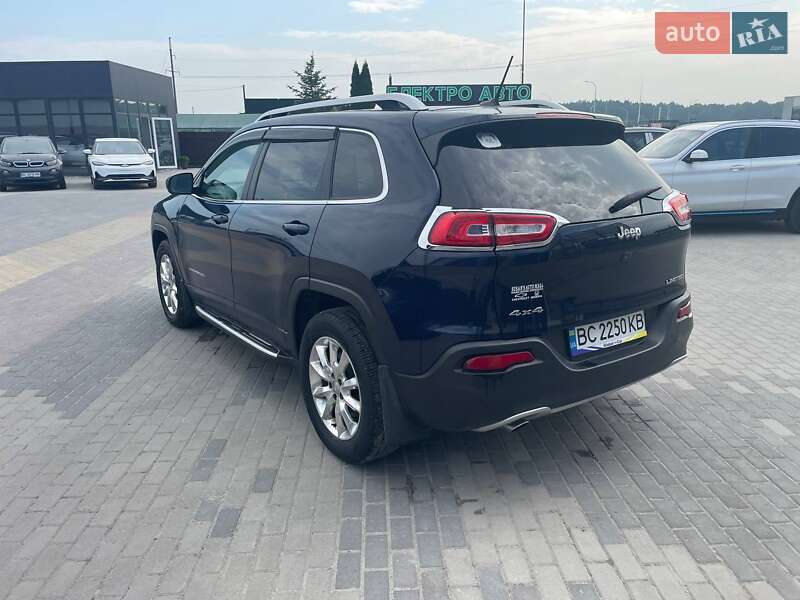 Внедорожник / Кроссовер Jeep Cherokee 2015 в Львове