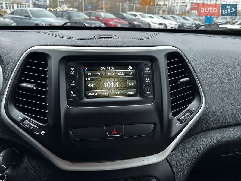 Внедорожник / Кроссовер Jeep Cherokee 2020 в Киеве