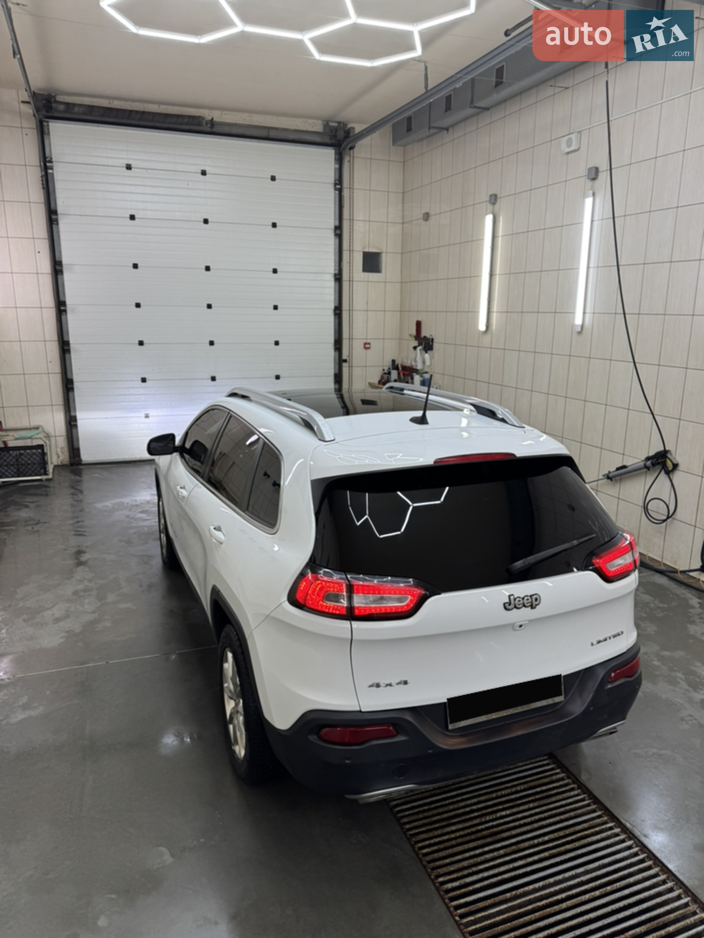 2016 Jeep Cherokee - мініатюра 10