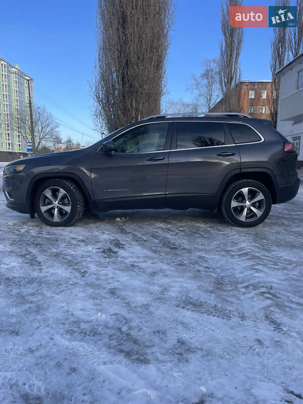 Внедорожник / Кроссовер Jeep Cherokee 2019 в Нежине
