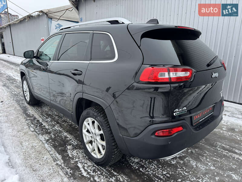 Внедорожник / Кроссовер Jeep Cherokee 2015 в Киеве