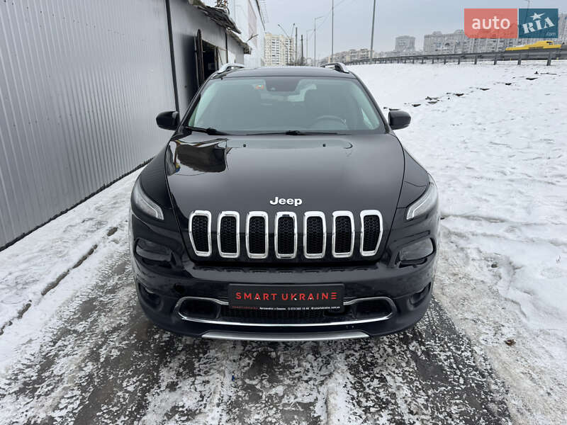 Внедорожник / Кроссовер Jeep Cherokee 2015 в Киеве