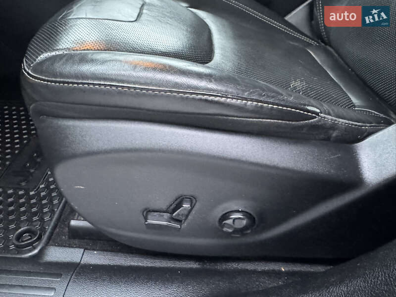 Внедорожник / Кроссовер Jeep Cherokee 2015 в Киеве