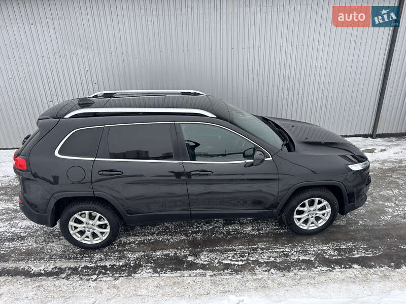 Внедорожник / Кроссовер Jeep Cherokee 2015 в Киеве