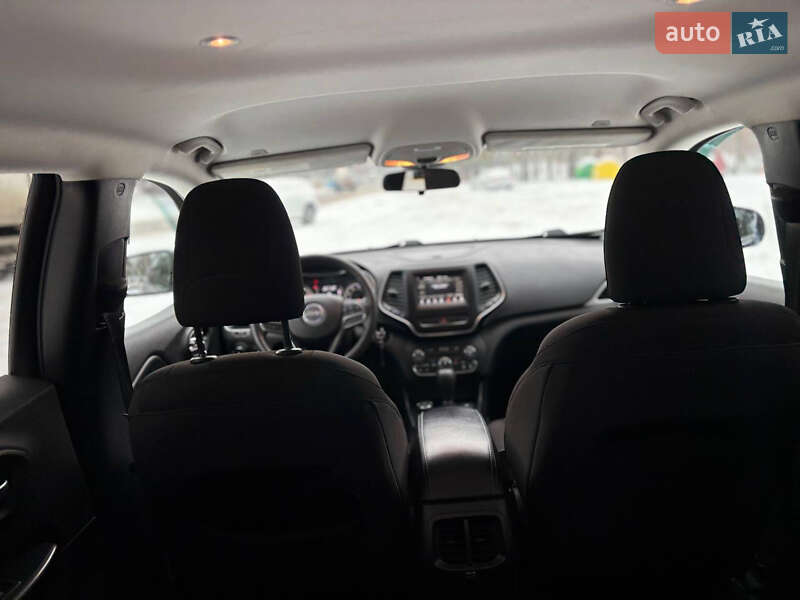 Внедорожник / Кроссовер Jeep Cherokee 2018 в Виннице