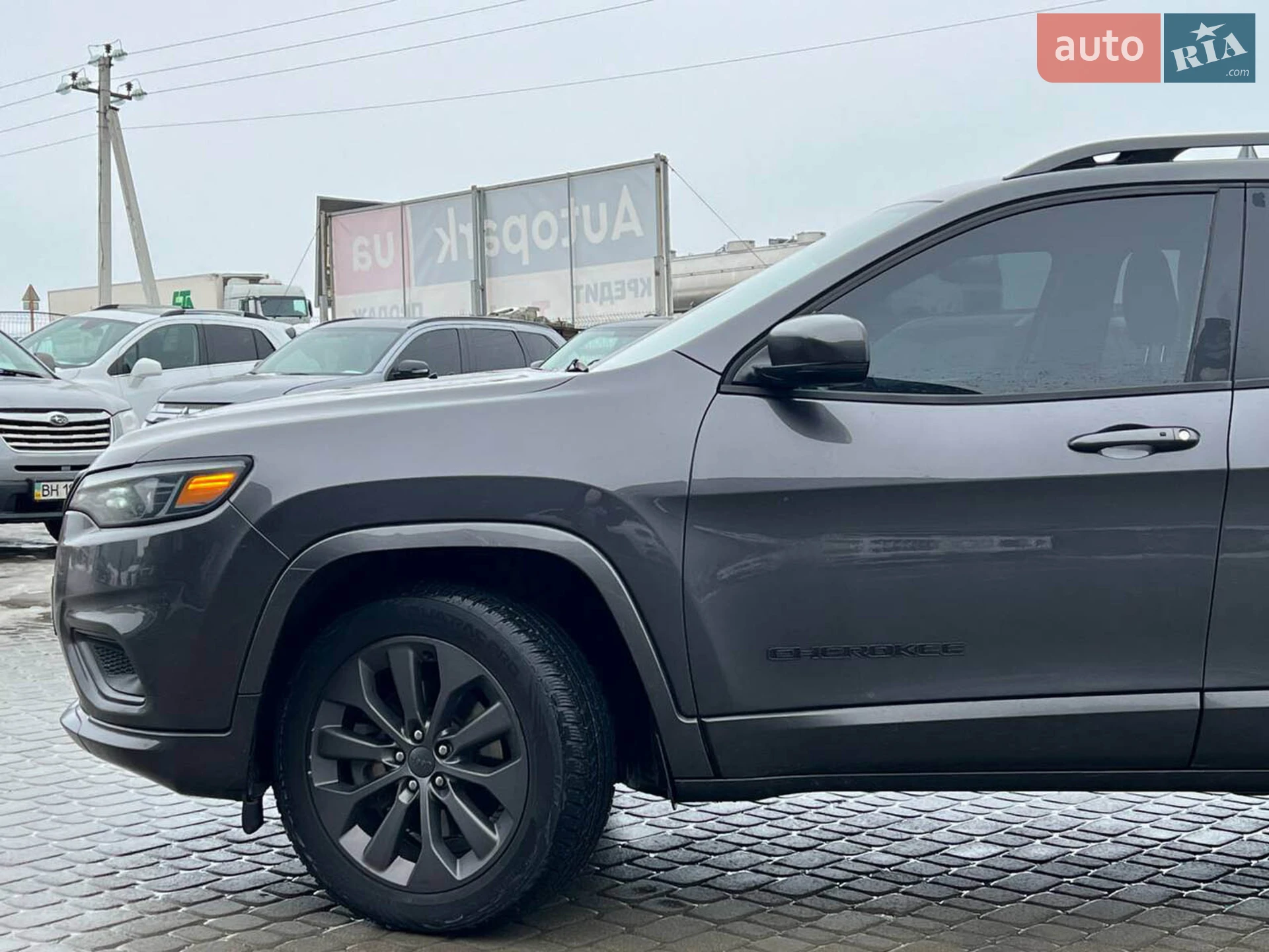 2019 Jeep Cherokee - мініатюра 4