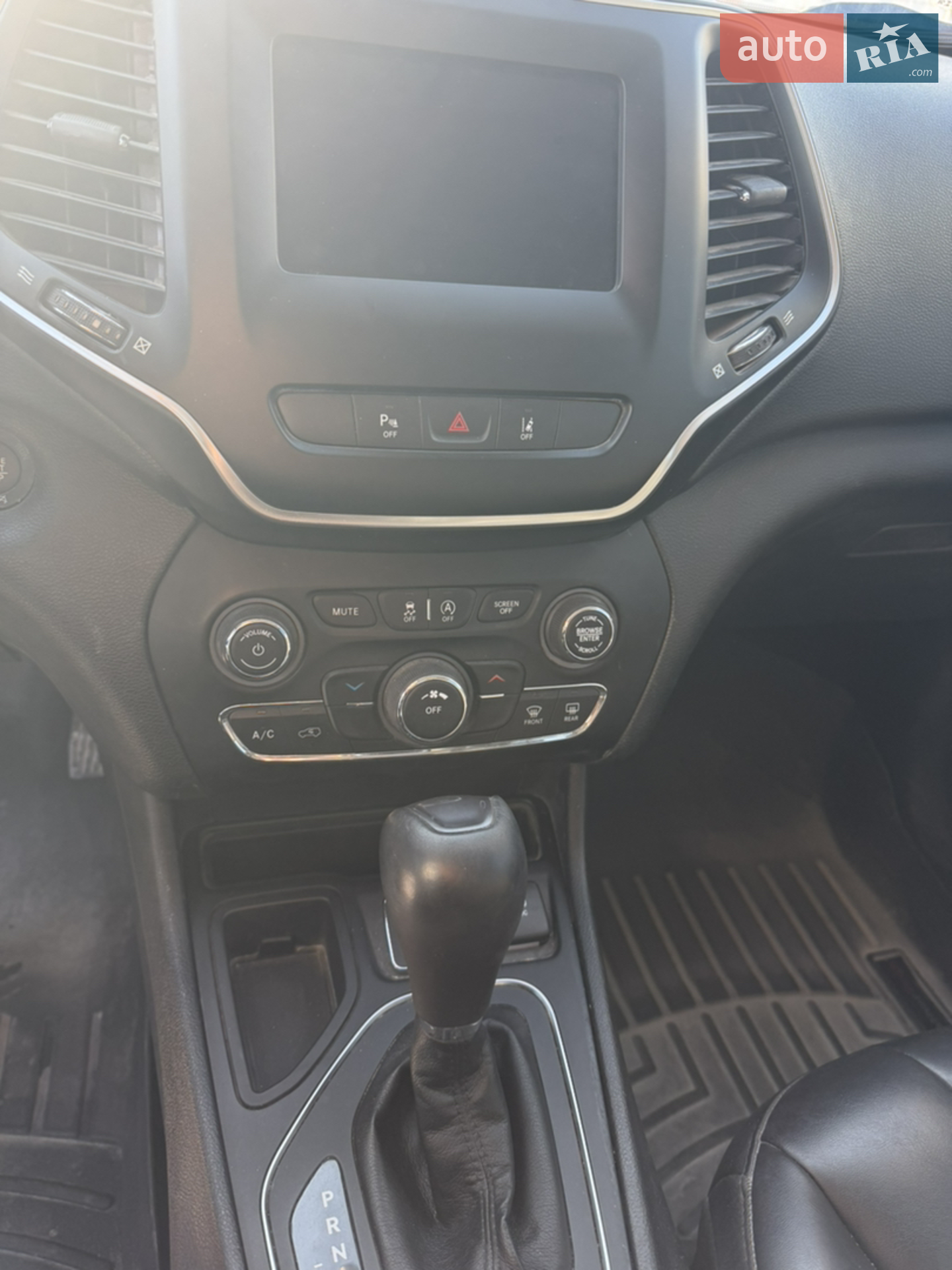 2020 Jeep Cherokee - мініатюра 19