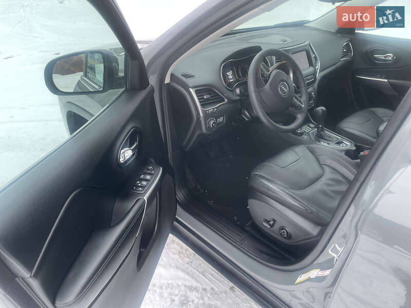 Внедорожник / Кроссовер Jeep Cherokee 2021 в Чернигове