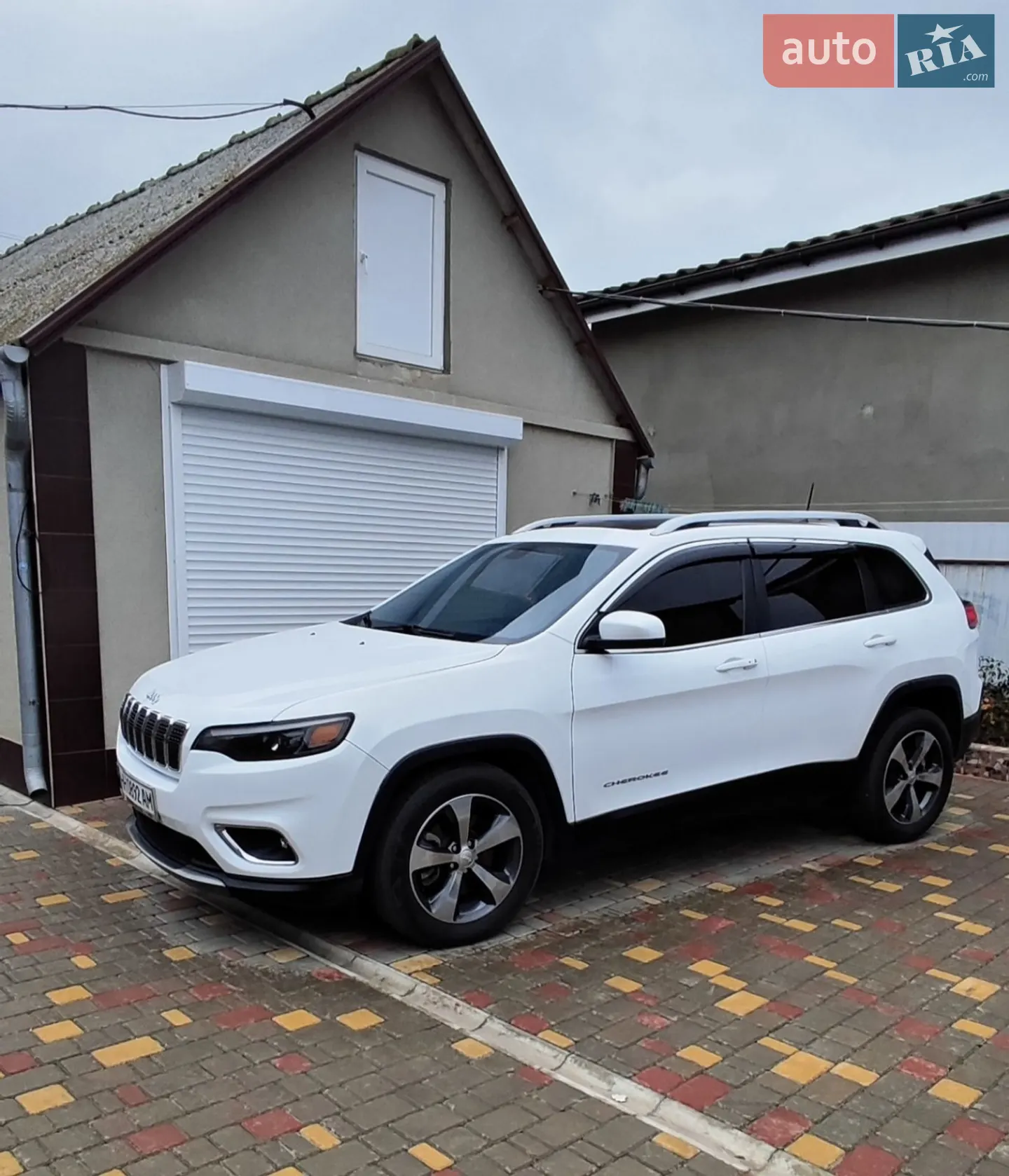 2019 Jeep Cherokee - мініатюра 2