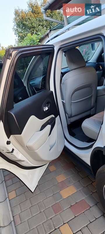 Внедорожник / Кроссовер Jeep Cherokee 2019 в Измаиле