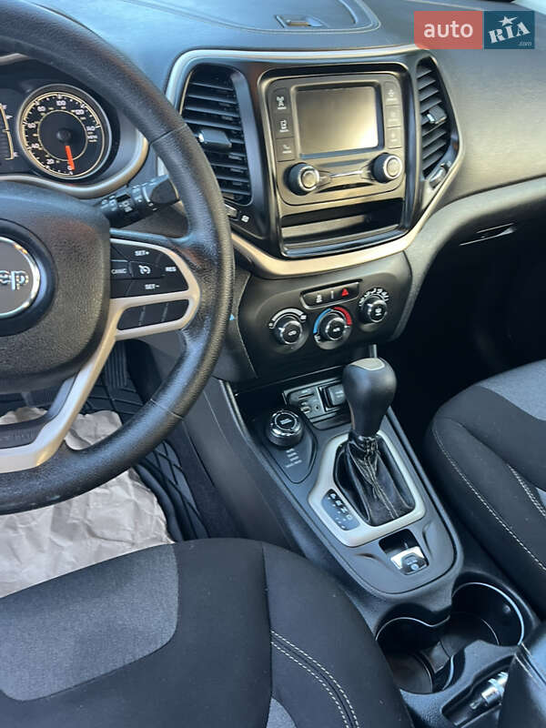 Внедорожник / Кроссовер Jeep Cherokee 2017 в Дубно